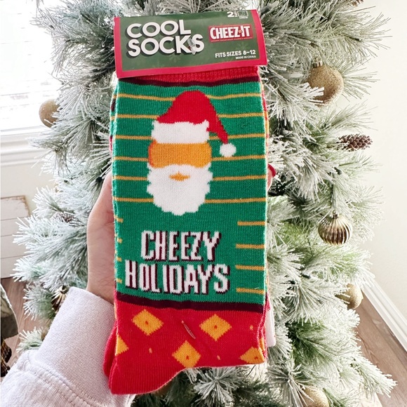 NEW Cool Socks Cheez It Holiday Socks - Picture 4 of 4